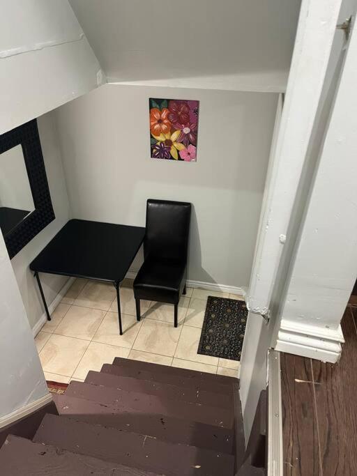 Apartamento Bernie'S Basement Milton Exterior foto